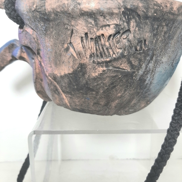 Signed Canadian Artist "Walker" hanging whimsical art pottery planter. - Picture 2 of 8